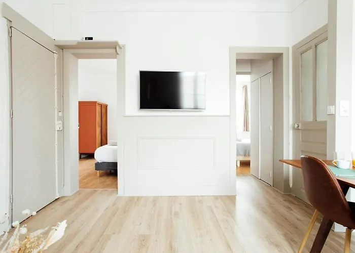 Sandy - 2 Bedrooms Apartamento Biarriz